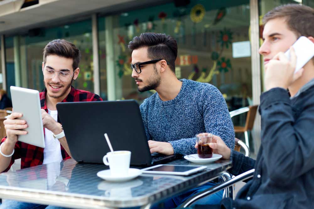 Digital-Entrepreneurs-works-remotely Digital-Entrepreneurs-works-remotely