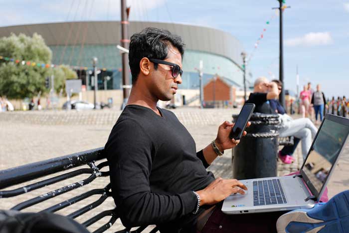Fernando Raymond travels and work on the go Fernando Raymond travels and work on the go