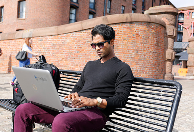 content-writer-is-writing-content content-writer-is-writing-content