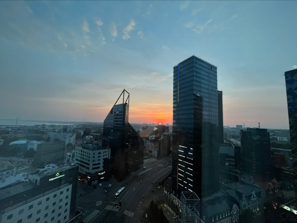 Tallinn-Estonia-City-at-night